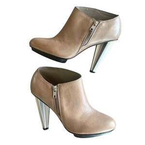 UNITED NUDE Size 39 Leather Art-To-Wear Side Zip Metal Sculptural Heel Booties